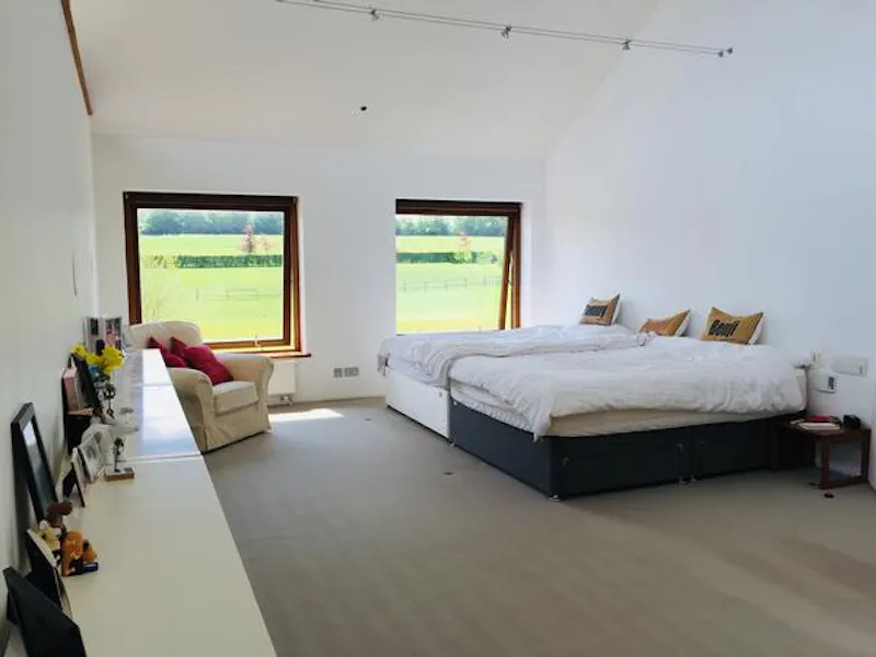 Bedroom at Burgess Hill barn conversion, D1380 (photo 29)