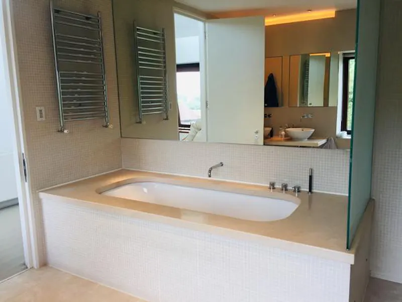 Bathroom at Burgess Hill barn conversion, D1380 (photo 31)