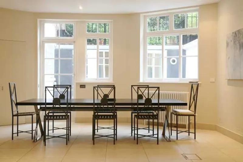 Dining room at Elegant Chelsea house, B687 (photo 11)
