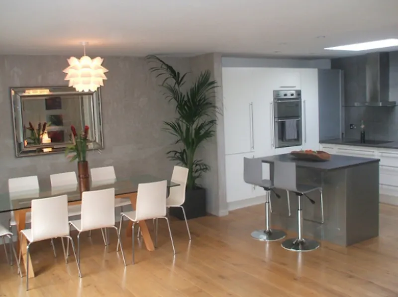 South Norwood apartment, D1942 (photo 5)