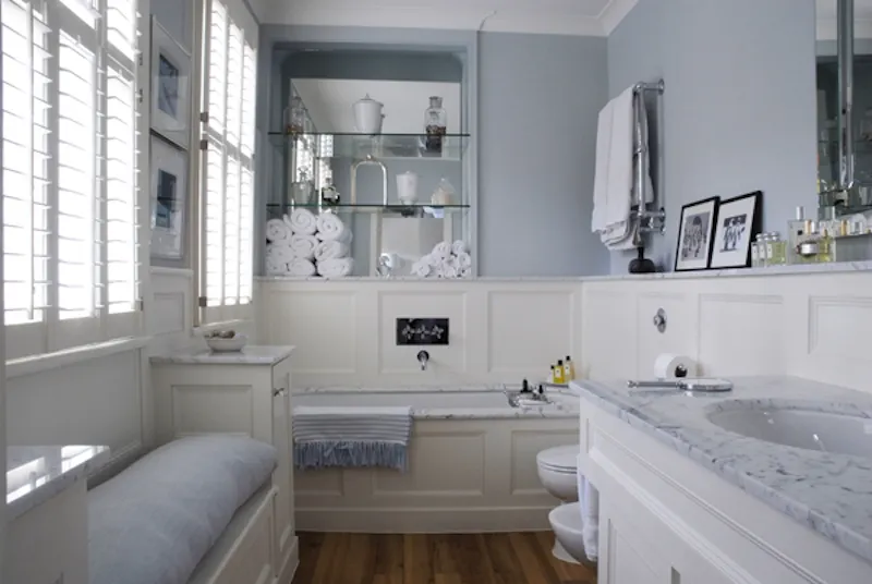 Bathroom at Elegant Hampstead Flat, D1950 (photo 12)