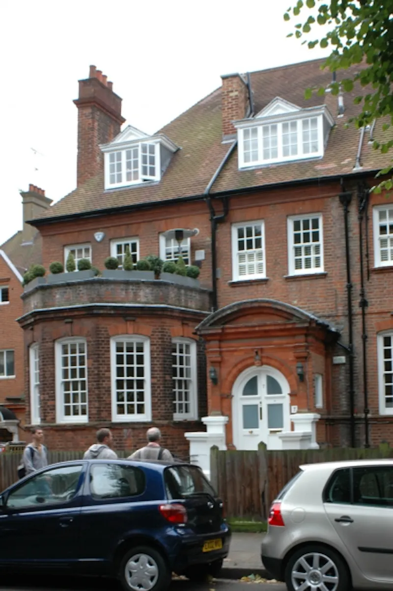 Elegant Hampstead Flat, D1950 (photo 1)