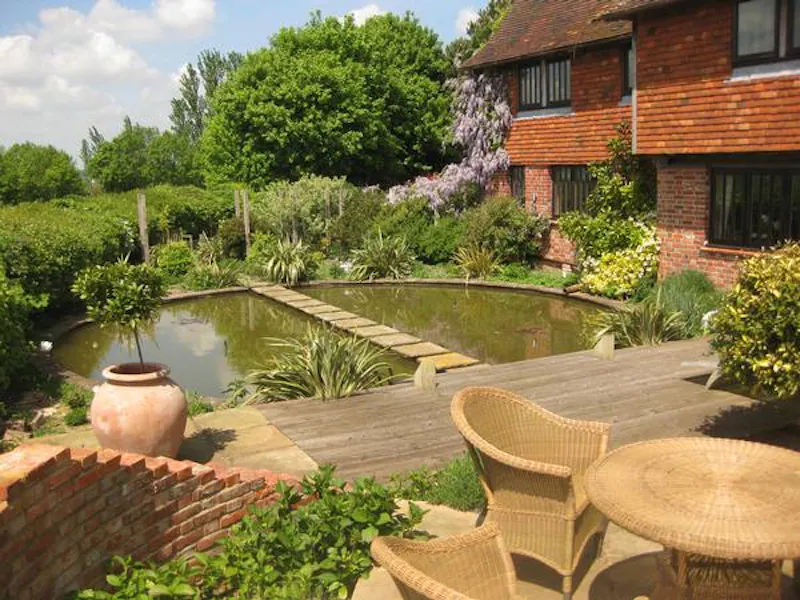 Terrace/Patio at Tenterden country house, D1951 (photo 18)