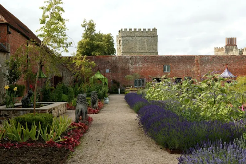 The walled gardens of Midhurst, M260 (photo 4)