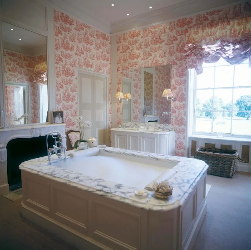 Bath at Milton Keynes Soane's Stately, A998 (photo 34)