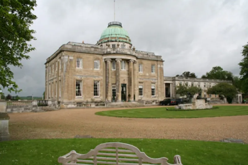 Driveway at Milton Keynes Soane's Stately, A998 (photo 43)