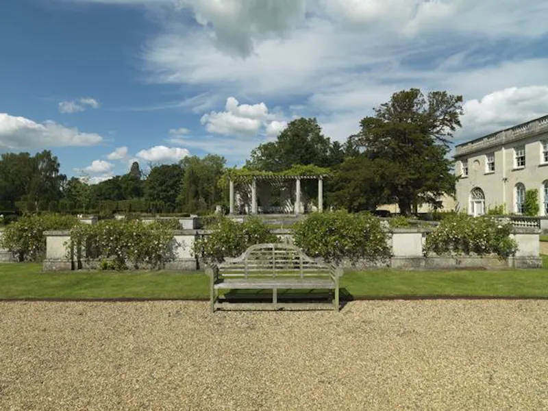 Milton Keynes Soane's Stately, A998 (photo 61)
