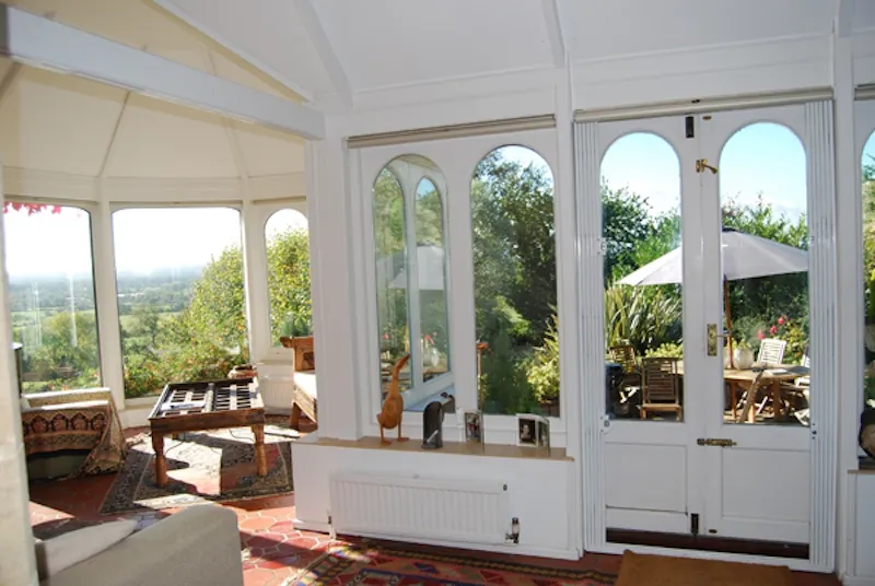 Conservatory at Country house in Sutton Valence, B1123 (photo 16)