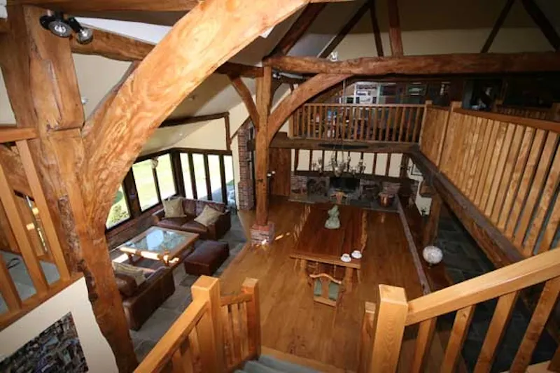 Chichester converted barn, L598 (photo 15)