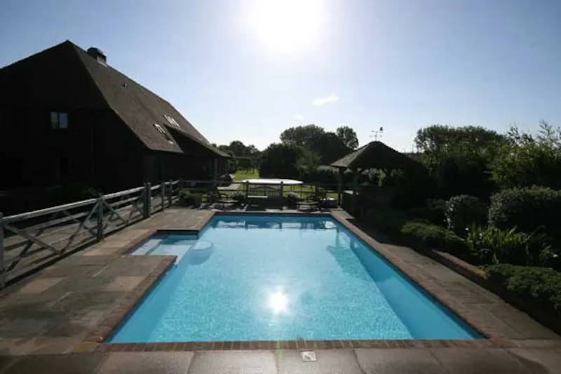 Summer house at Chichester converted barn, L598 (photo 21)