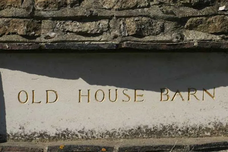 Chichester converted barn, L598 (photo 28)