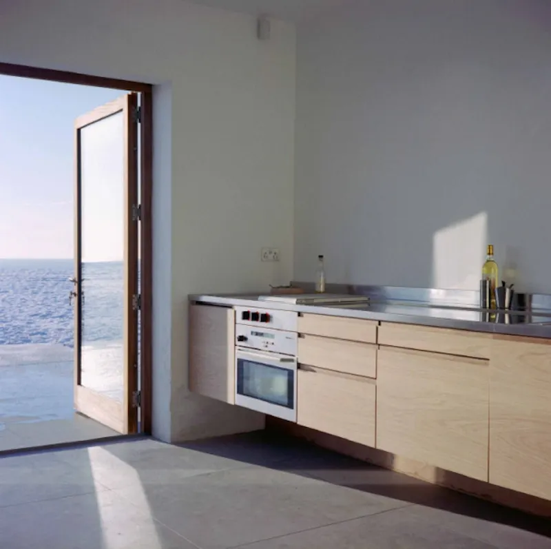 French doors at Dungeness coastguard's house, C643 (photo 11)