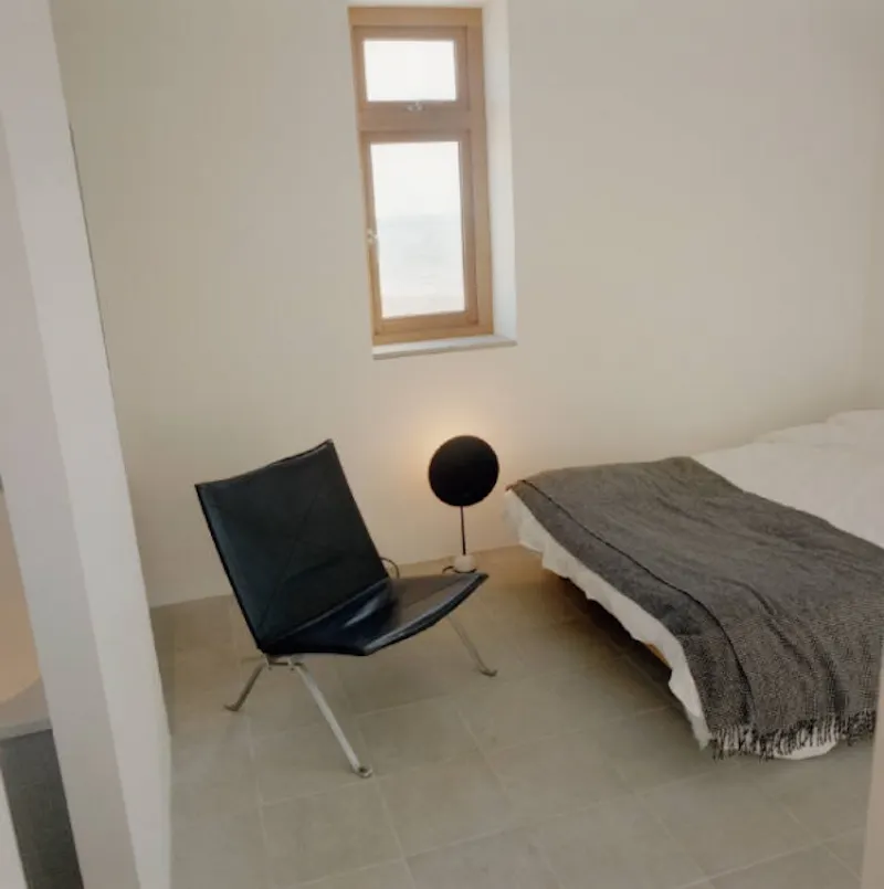 Bedroom at Dungeness coastguard's house, C643 (photo 17)