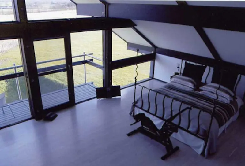 Balcony at Waltham Abbey Huf House , D1597 (photo 9)