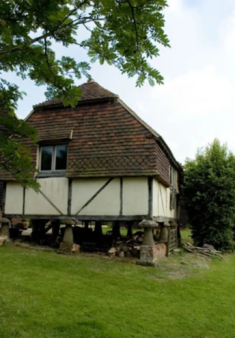 Modern Thursley barn conversion, L416 (photo 14)