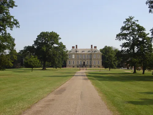 Stately home near Rugby, A1244