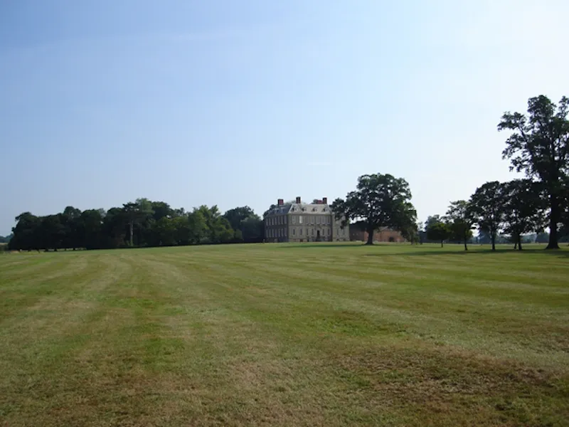 Garden at Stately home near Rugby, A1244 (photo 12)