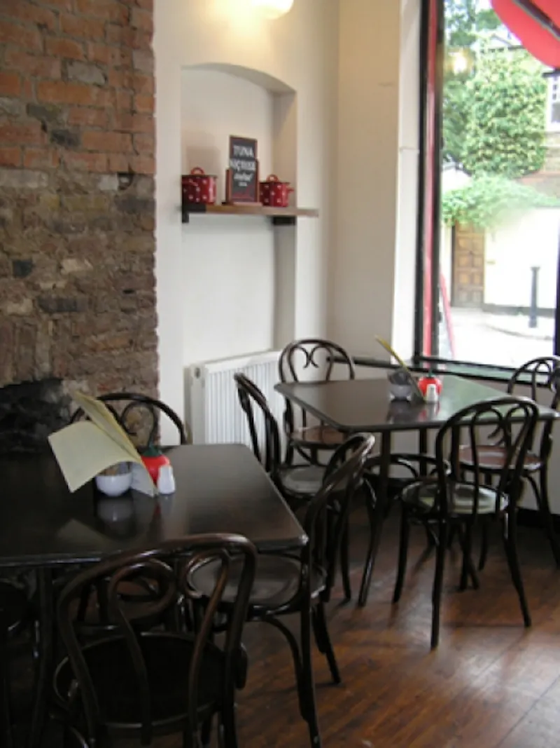 Dining room at Belsize Cafe, R711 (photo 4)