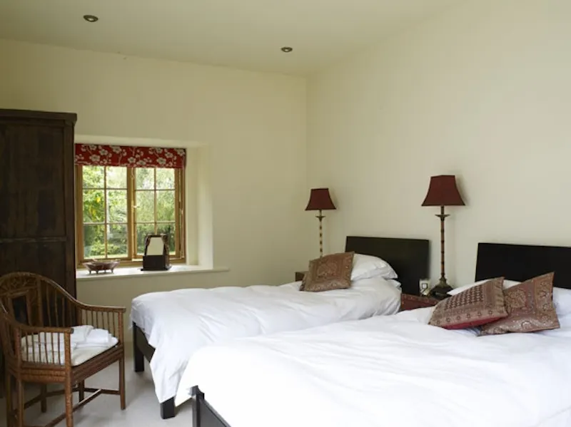 Surrey Hills listed manor house, M68 (photo 15)