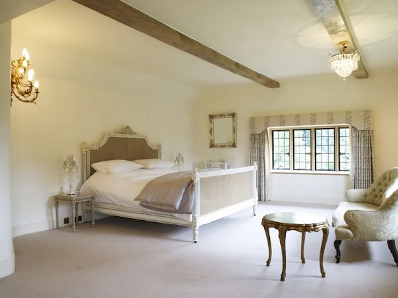 Bedroom at Surrey Hills listed manor house, M68 (photo 20)