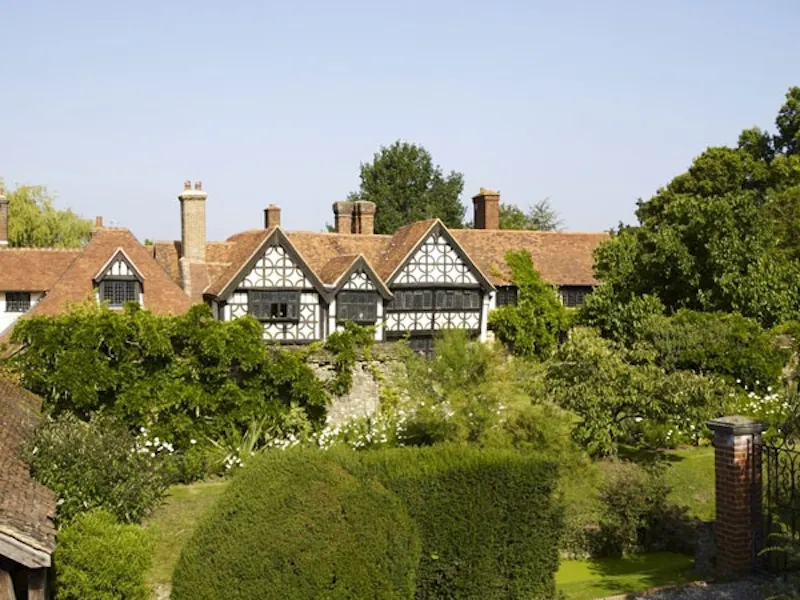 Surrey Hills listed manor house, M68 (photo 29)