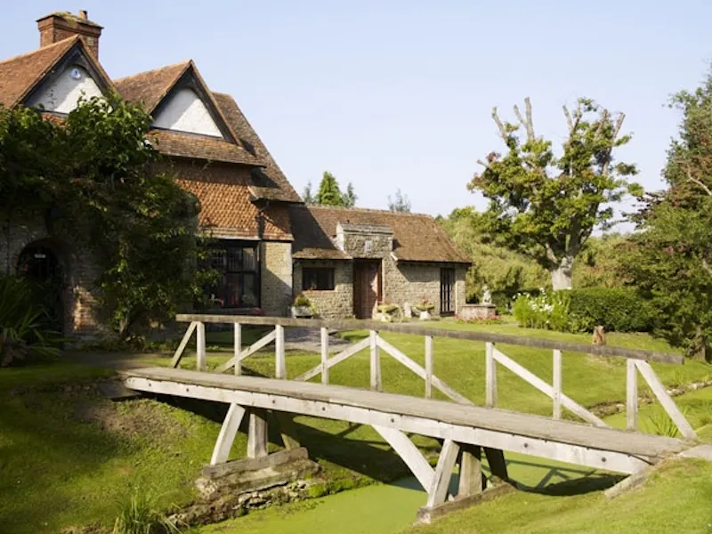 Surrey Hills listed manor house, M68 (photo 30)