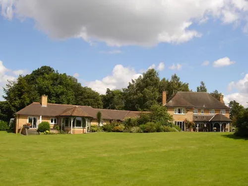 Bury St Edmunds farmhouse & land, Q28