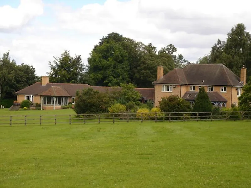 Bury St Edmunds farmhouse & land, Q28 (photo 3)