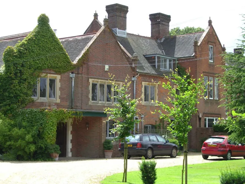 Large period home in Northfields, E316 (photo 1)
