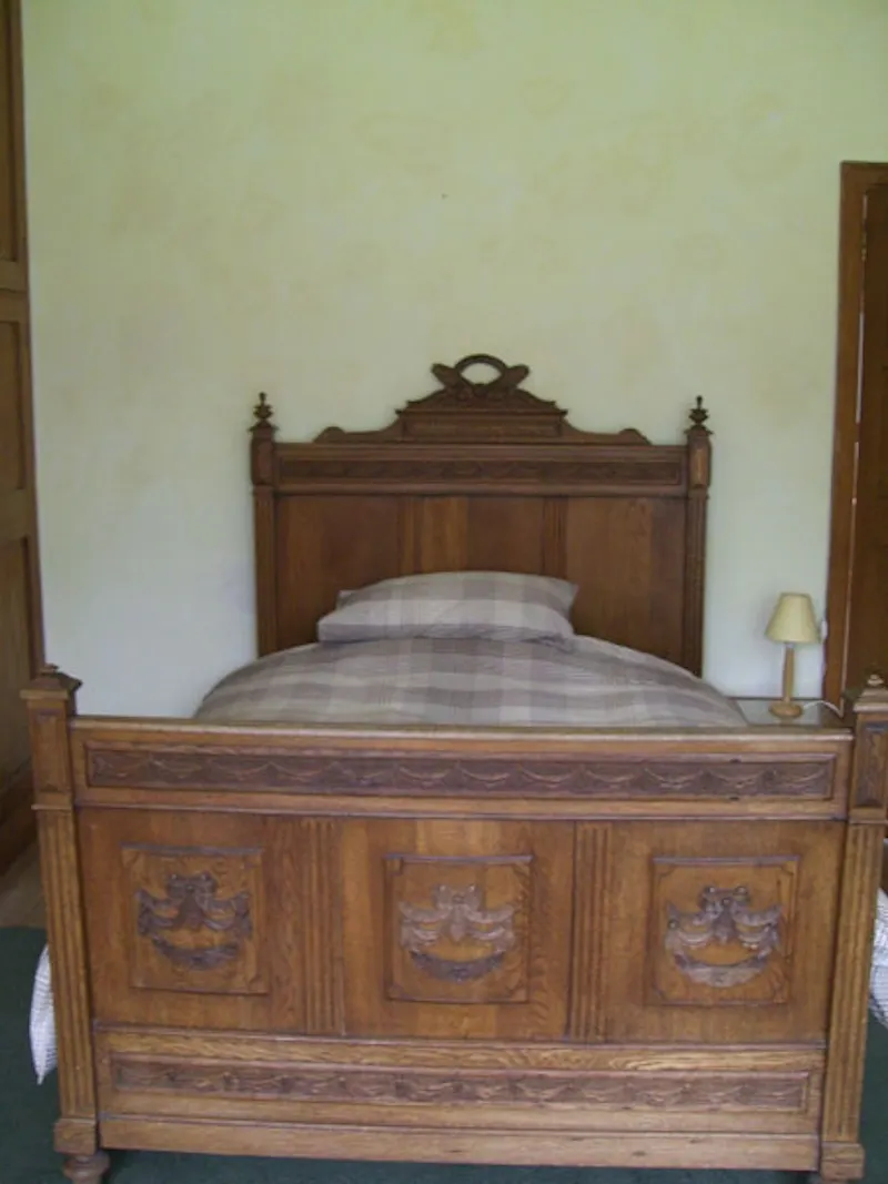 Bedroom at Large period home in Northfields, E316 (photo 8)