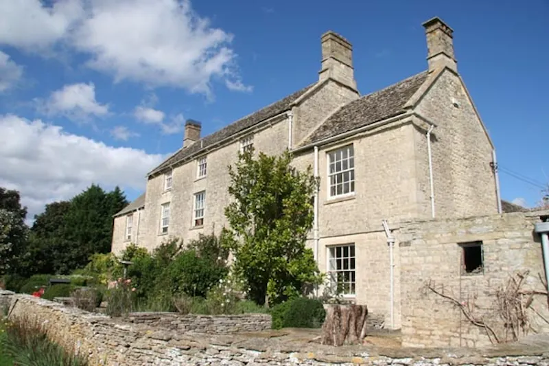 Traditional Burford farmhouse, L583 (photo 1)