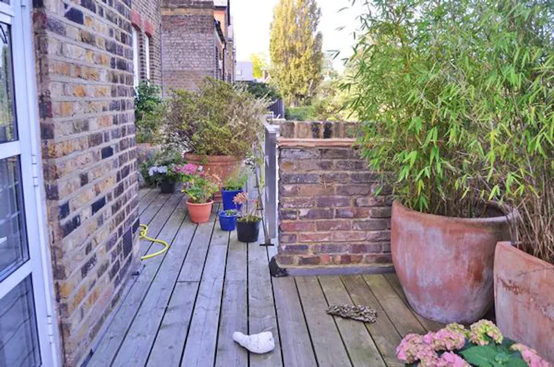 Balcony at Victorian family house in Acton, B1038 (photo 21)