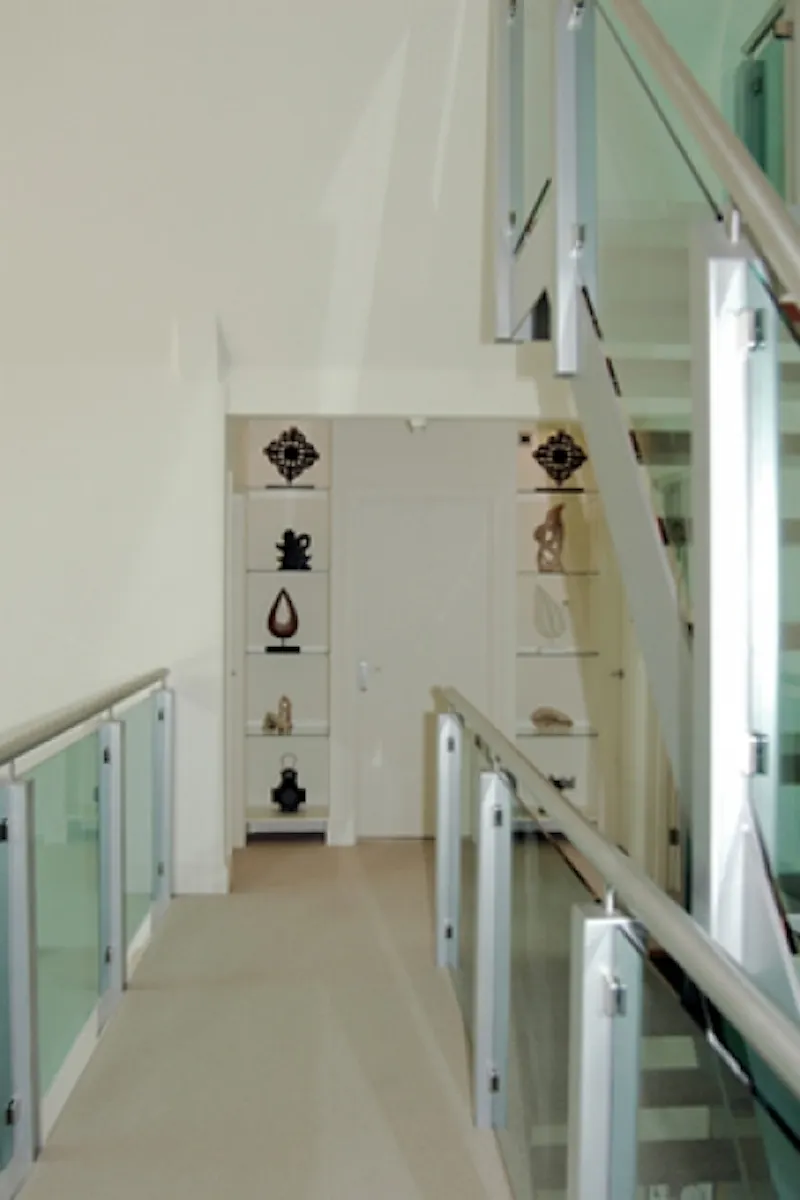 Entrance hall at Modern Mortlake house, D1880 (photo 16)