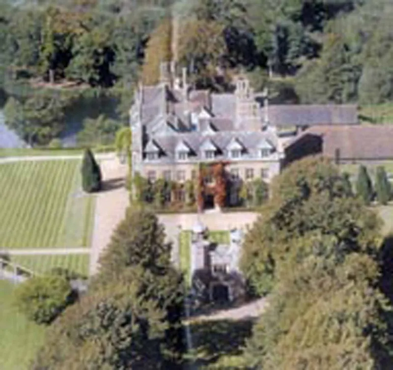 Haywards Heath Elizabethan house, H106 (photo 53)