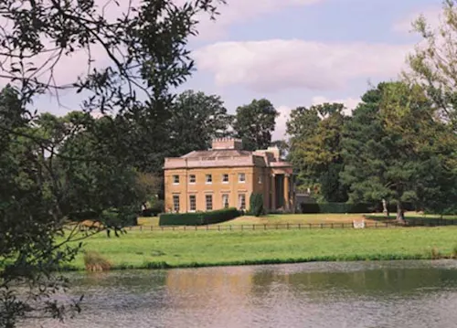Georgian estate in Sibton, A860