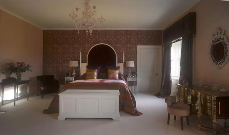 Bedroom at Georgian estate in Sibton, A860 (photo 11)