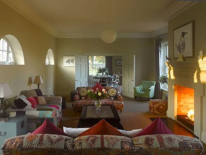 Sitting room at Georgian estate in Sibton, A860 (photo 8)