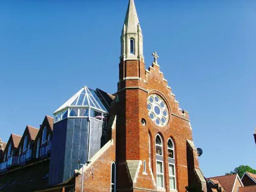 Converted Chapel in Brentwood, B1469