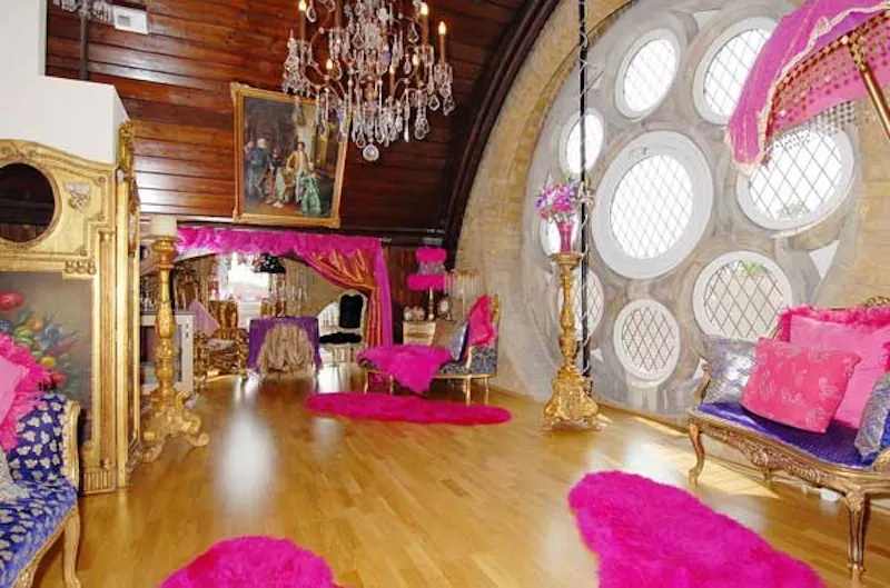 Floor - wooden at Converted Chapel in Brentwood, B1469 (photo 7)