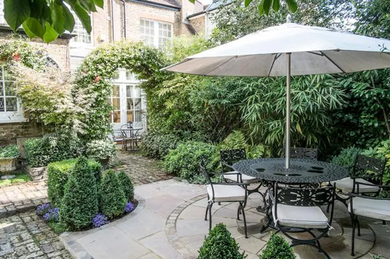 Beautiful Bedford Park house, B1391 (photo 25)