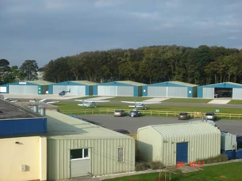 Small airport in Kemble, P562 (photo 2)