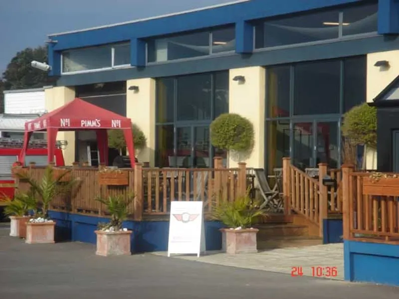 Bar at Small airport in Kemble, P562 (photo 6)