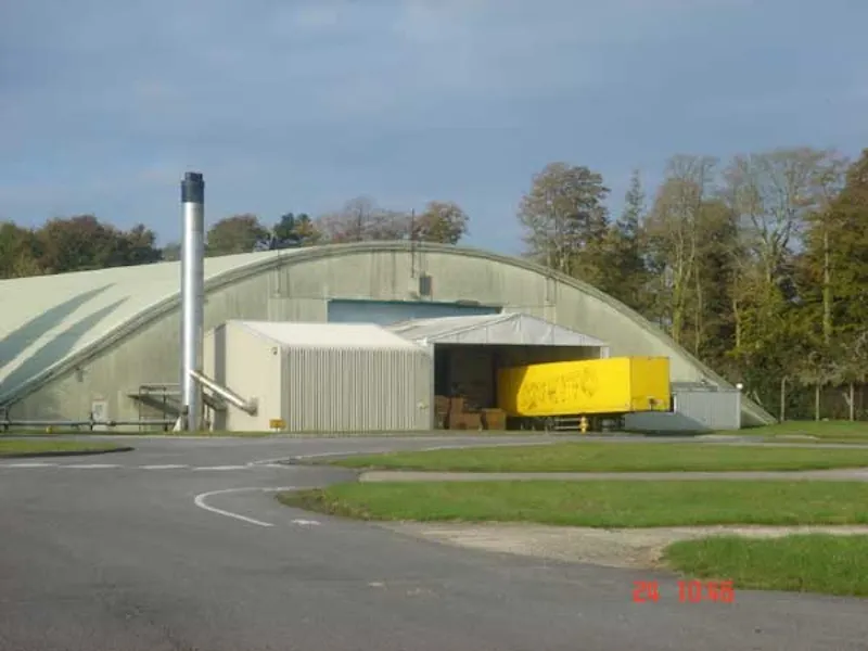 Small airport in Kemble, P562 (photo 10)