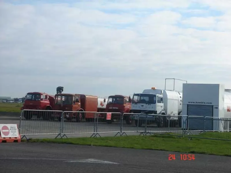 Small airport in Kemble, P562 (photo 14)
