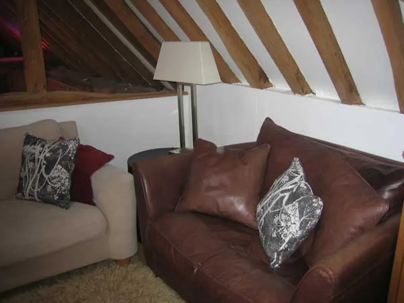 Henley converted barn, L601 (photo 15)