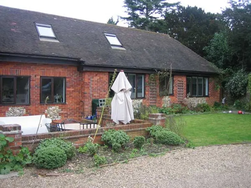 Garden at Henley converted barn, L601 (photo 27)