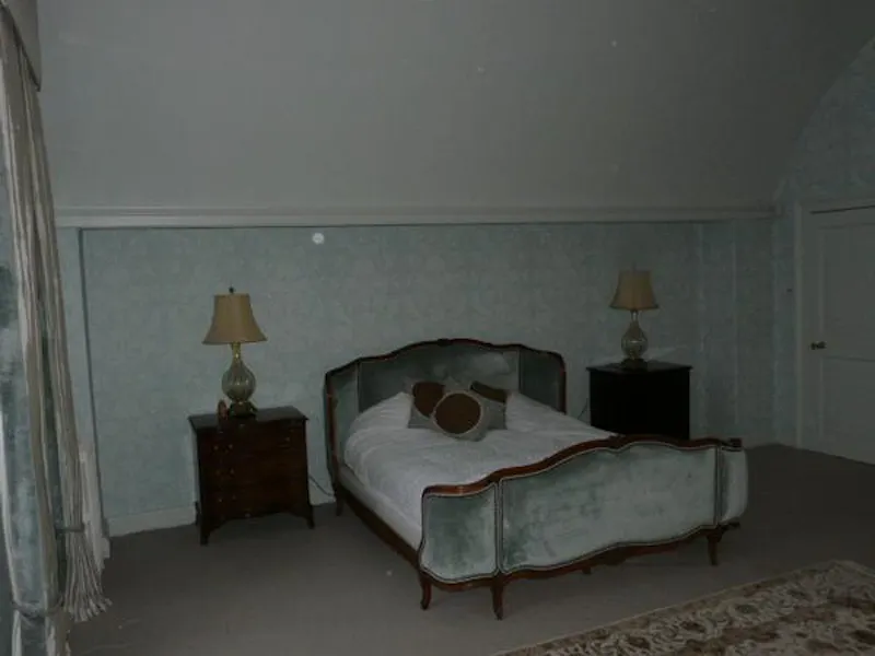 Colonial Southampton house, D1957 (photo 47)