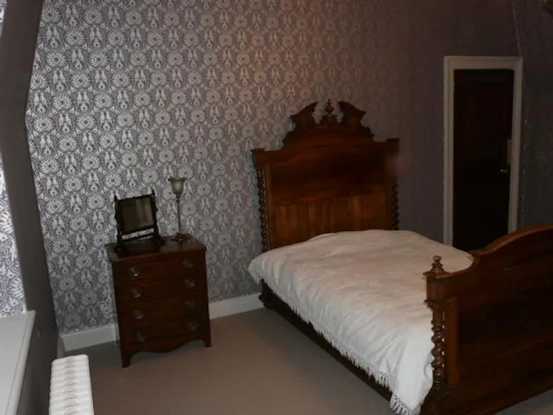Colonial Southampton house, D1957 (photo 53)