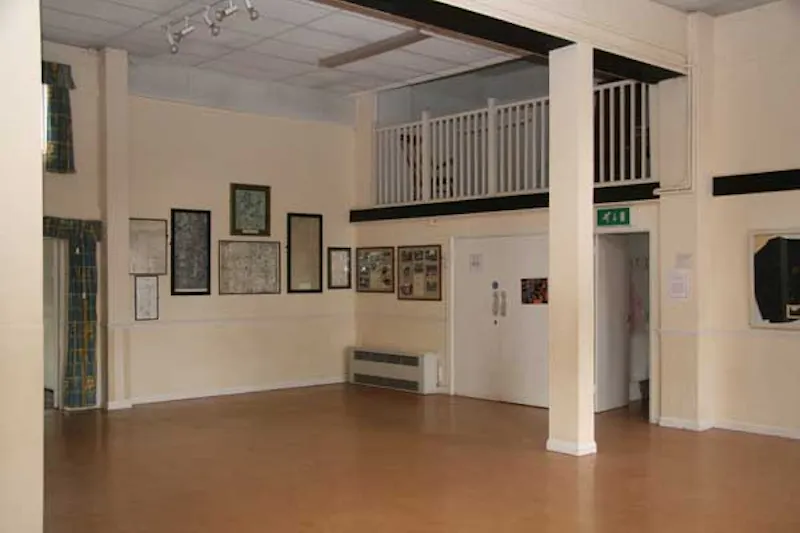 Maidenhead church and hall, CH83 (photo 16)