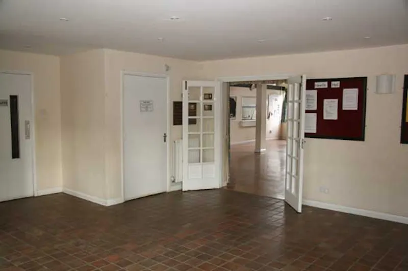 Maidenhead church and hall, CH83 (photo 18)